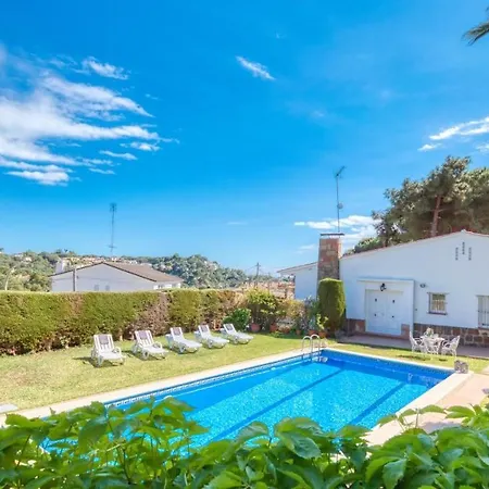Sleeps 7 Pool Wifi Villa Lloret de Mar